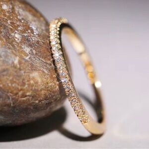Elegant Gold and Silver Women's Ring.